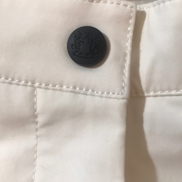 “AQUASCUTUM ” of London Ladies White Pants. - Picture 6 of 13